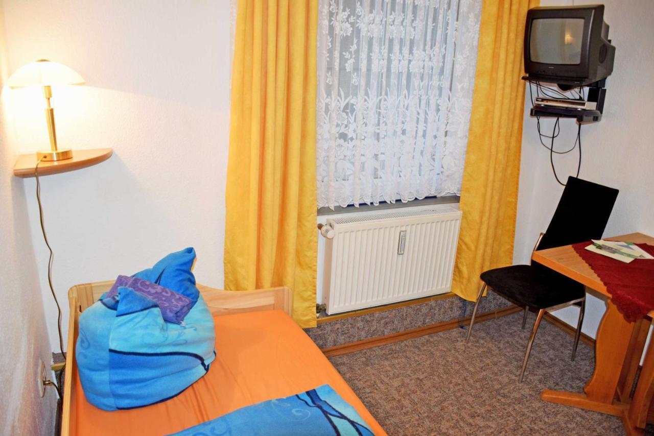 Ferienwohnung/ Ferienzimmer Asche Aschersleben Luaran gambar